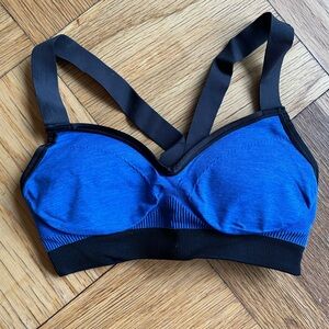 Lululemon Hold Your Om seamless bra size 4 heathered cobalt blue